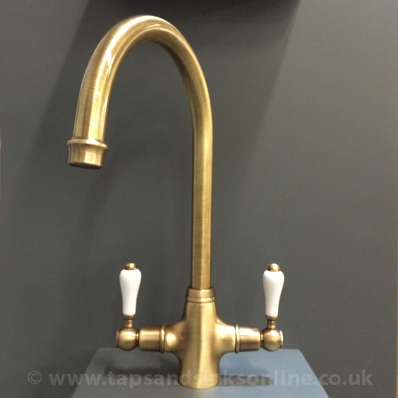 traditional kitchen taps